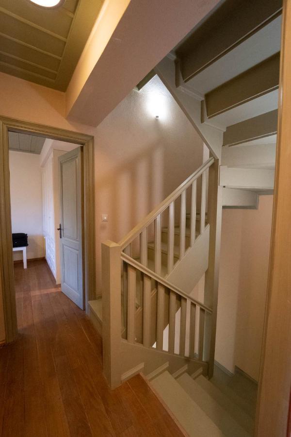 Maisonette Korfes-Κορφές-Μ Δύο Αυτόνομοι Όρoφοι Της Βίλας Κορφές Για Οικογένειες Και Μικρές Παρέες Karpenísion エクステリア 写真