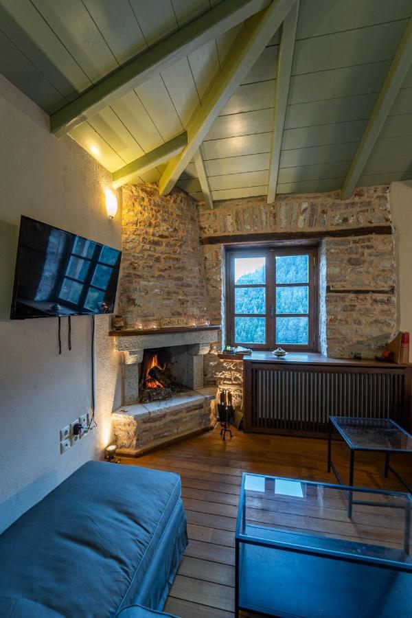 Maisonette Korfes-Κορφές-Μ Δύο Αυτόνομοι Όρoφοι Της Βίλας Κορφές Για Οικογένειες Και Μικρές Παρέες Karpenísion エクステリア 写真