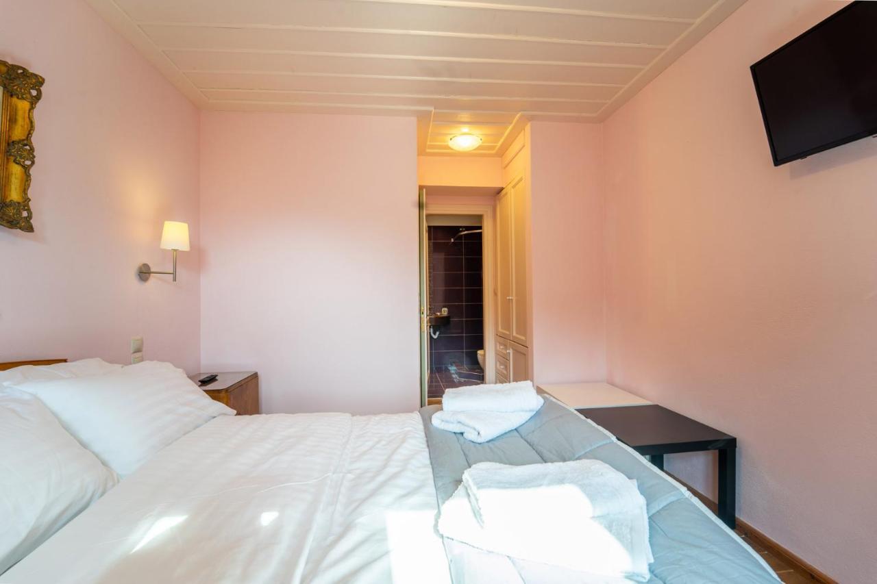 Maisonette Korfes-Κορφές-Μ Δύο Αυτόνομοι Όρoφοι Της Βίλας Κορφές Για Οικογένειες Και Μικρές Παρέες Karpenísion エクステリア 写真
